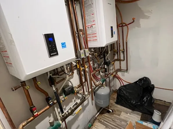 63-24 Saunders Street image 18 of 24