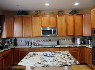 17276 E Lake Ln, Aurora, CO 80016