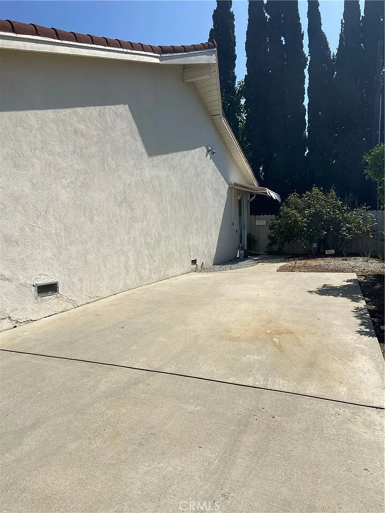 Studio, 310 sqft, $1,600 — Photo 2