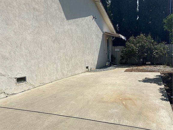 2nd image of 1362 Bexley Ln #B