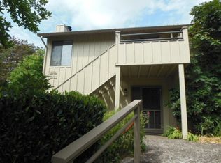 6838 Montauk Cir, Lake Oswego, OR 97035