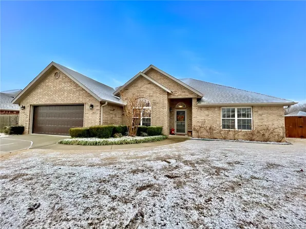 220 Cherokee St, Lowell, AR 72745