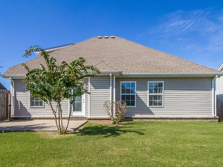 1511 Antebellum Dr — Photo 17