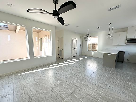 5th image of 1638 Secretaria Ln