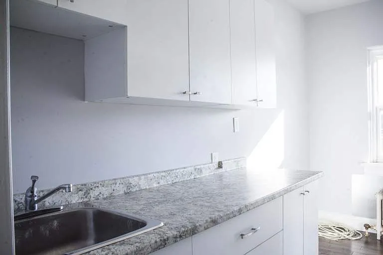 1731 Moodie St E #BACHELOR — Photo 9