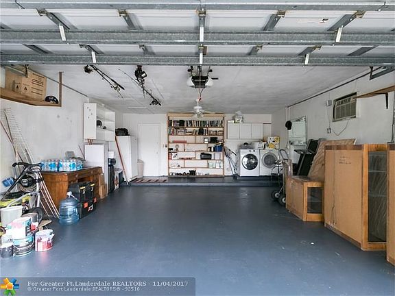 5th image of 1721 N 54th Ave
