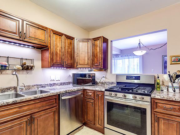 3rd image of 3636 Taliluna Ave APT 233
