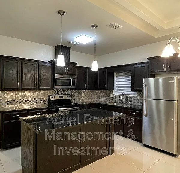 1715 W Smith Dr #4 — Photo 7
