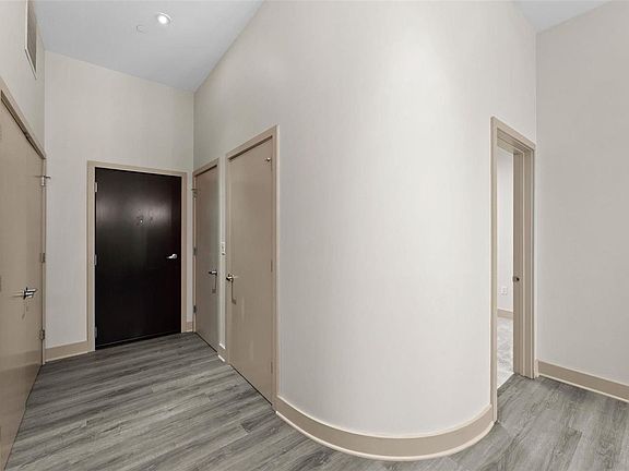 5th image of 8025 Maryland Ave Unit 2B