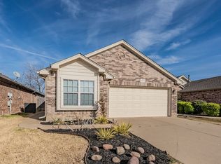 6424 Geneva Ln, Fort Worth, TX 76131