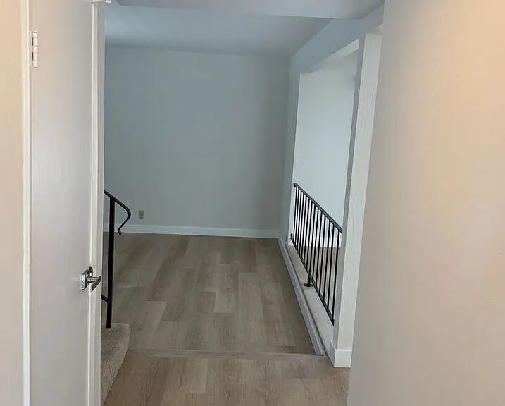 10323 Greenwood Ct #1 — Photo 2