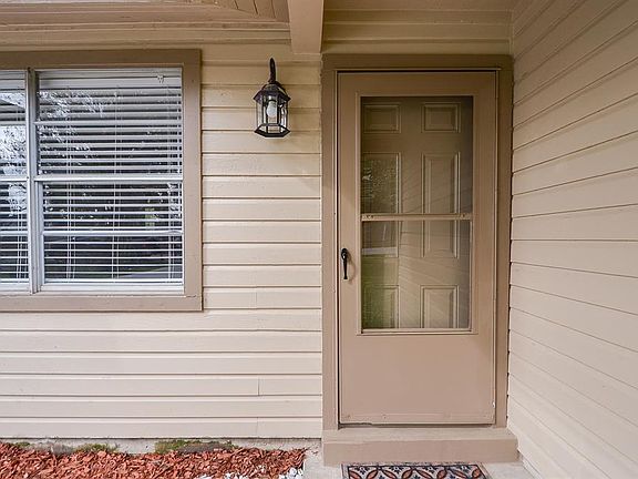 3rd image of 9209 Everglade Dr