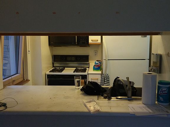 5th image of 350 W 50th St APT 21I