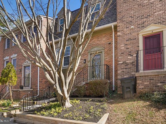 3rd image of 4 Meadow Grass Ct