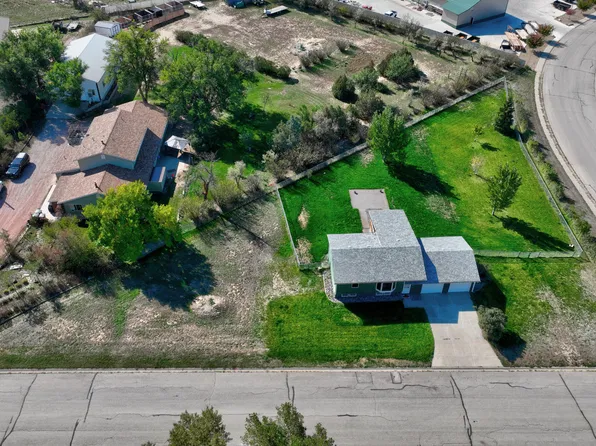 1 Cherokee Cir, Gillette, WY 82718
