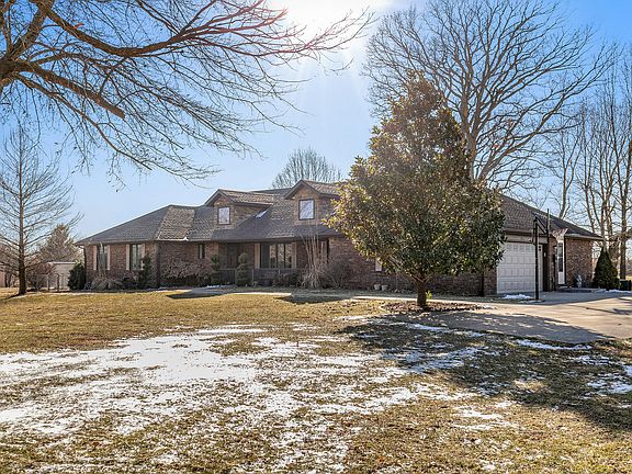 2nd image of 1012 Monarch Dr