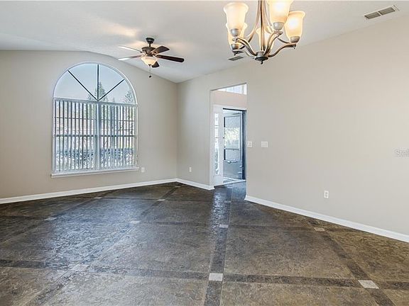 5th image of 2562 Dwyer Ln
