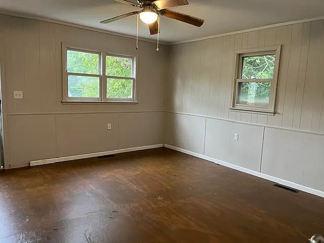 3 bed, 988 sqft, $1,500 — Photo 2