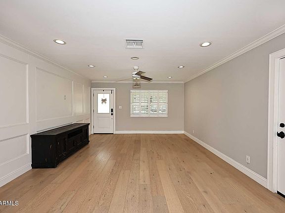 5th image of 2230 E DEVONSHIRE Avenue