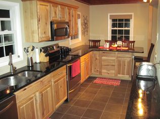 2 Warren Ln, Great Meadows, NJ 07838