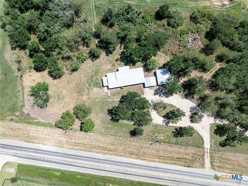 1229 State Highway 304, Gonzales, TX 78629 | MLS #575973