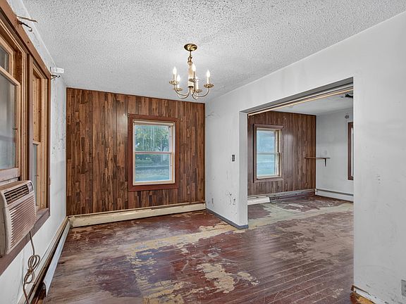 3rd image of 112 3rd St E