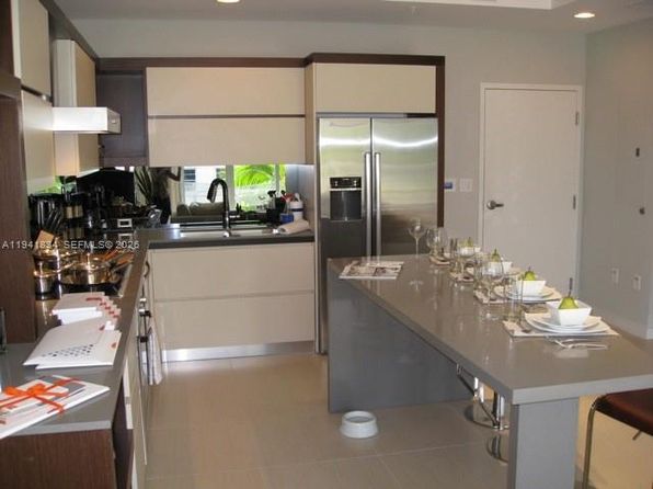 2100 Park Ave APT 208