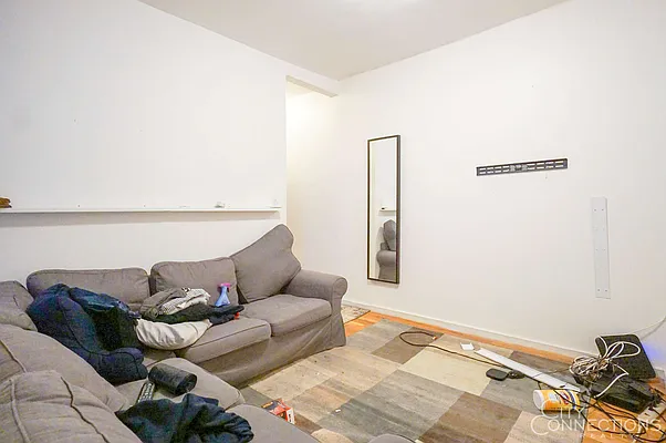 Rented by City Connections Realty | media 21