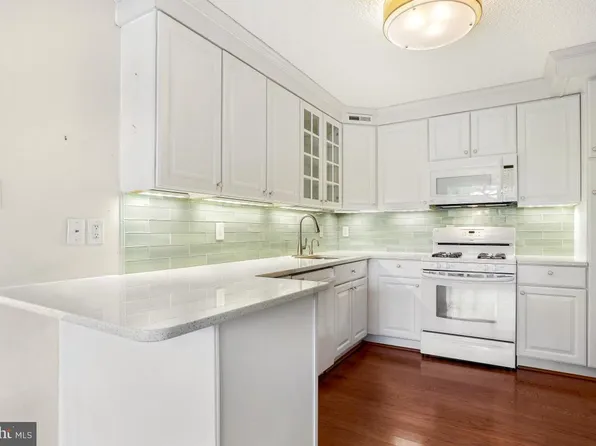 5225 Pooks Hill Rd APT 426S, Bethesda, MD 20814