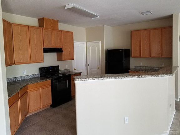 2nd image of 3625 Macquarie Dr