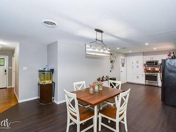 5th image of 1555 Glenhaven Dr