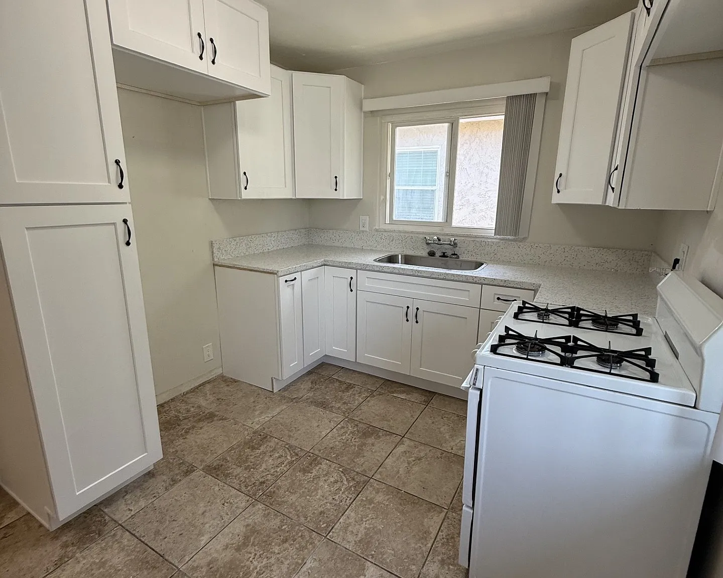 2 bed, $2,650 — Photo 4