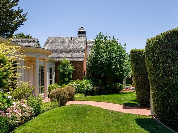 5th image of 20 Bridle Ct