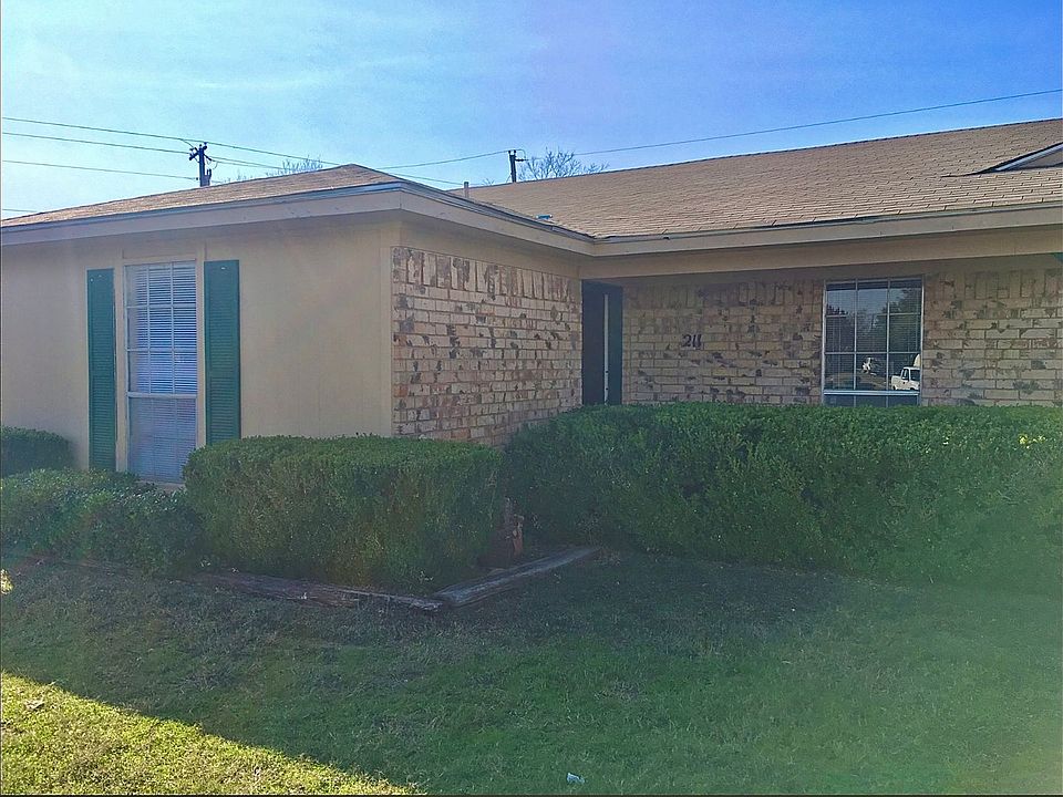 1st image of 209-211 W Gruver Cir