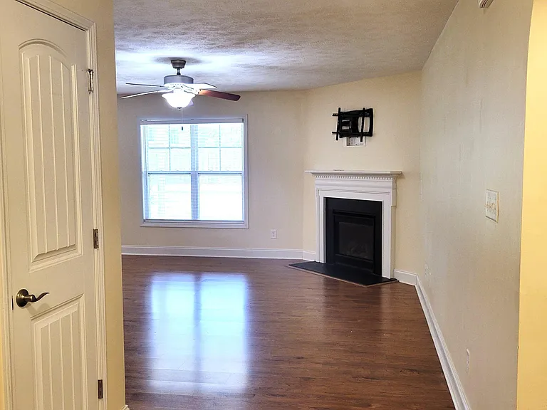 140 Wheeling Dr — Photo 5