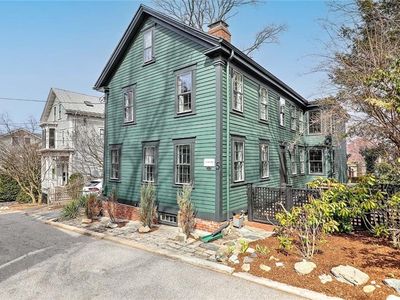 5 Burrs Ln, Providence, RI, 02906