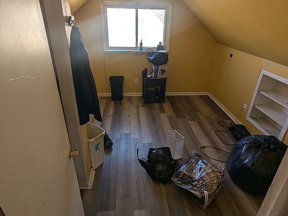 4th image of 668 Hayes St
