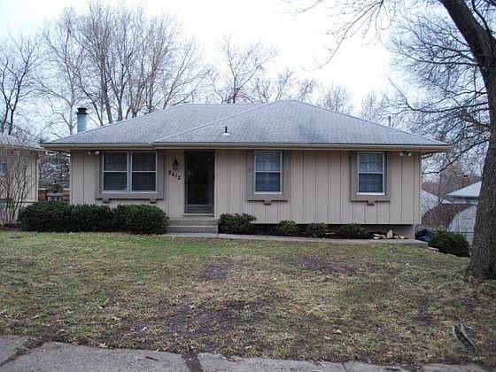 1st image of 8412 E 104th St