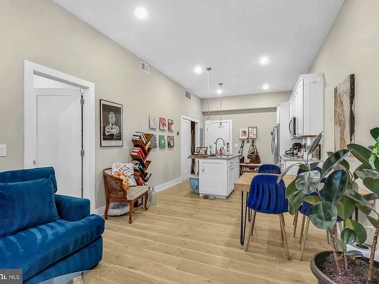 2621 Jefferson St #1R — Photo 9