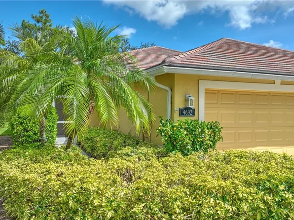4692 Fairloop Run, Lehigh Acres, FL 33971