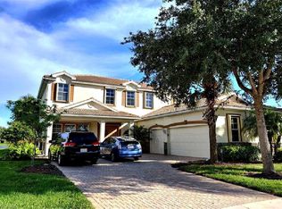 1128 Amber Lake Ct, Cape Coral, FL 33909