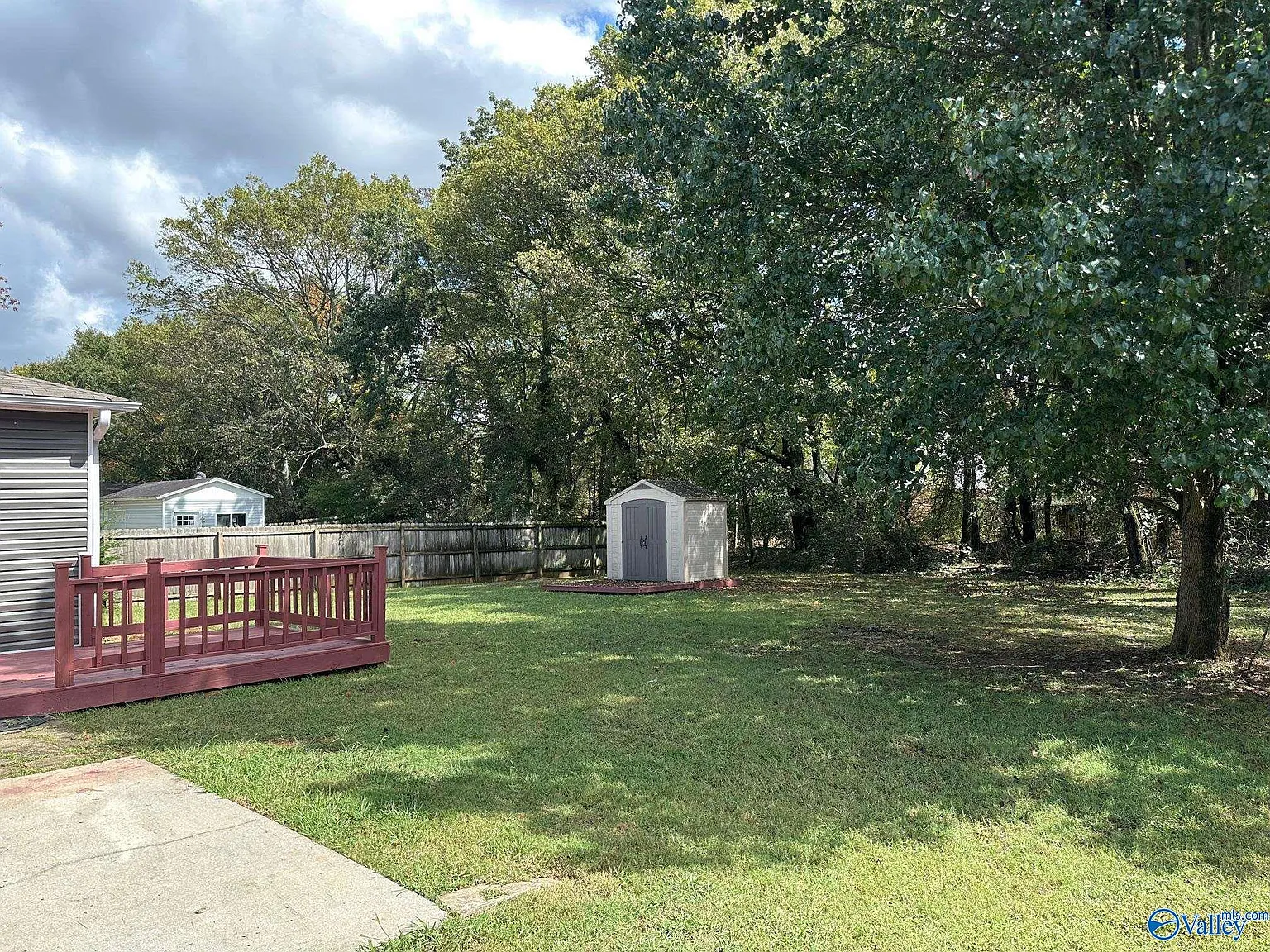 3 bed, 2.5 bath, 2287 sqft, $2,050 — Photo 4