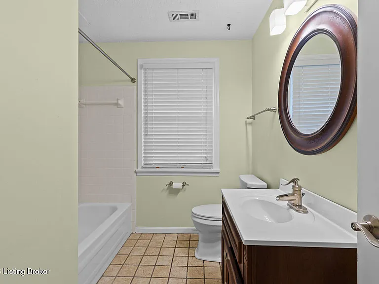 8016 Cortland Dr — Photo 17