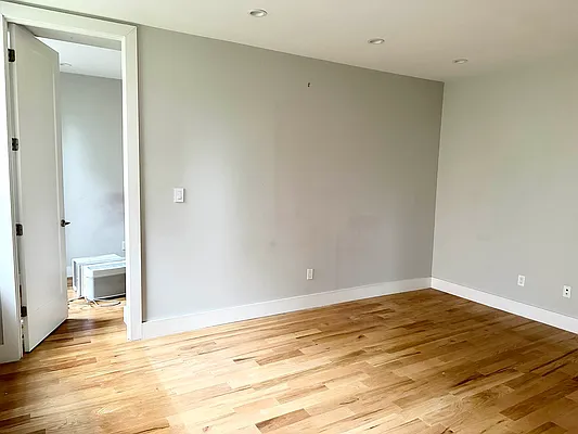 Rented by Premier One Realty LLC | media 18