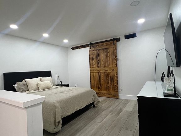 3rd image of 8550 SW 109th Ave #225