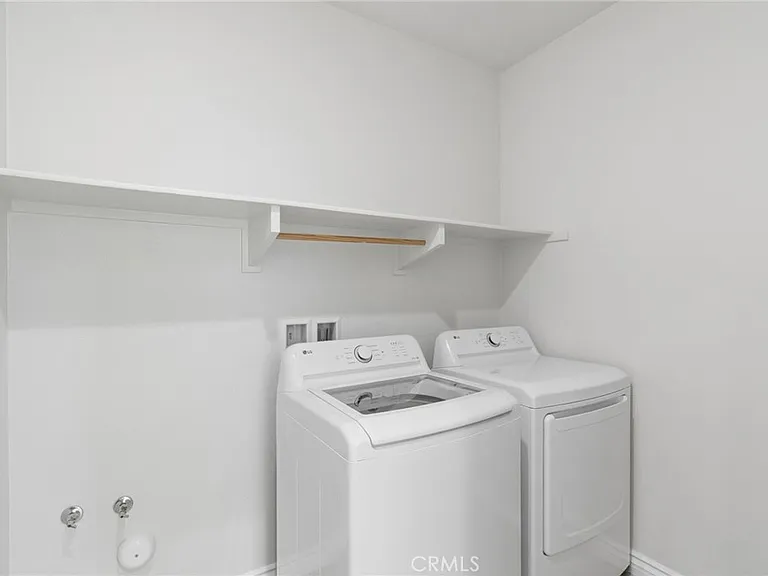 2811 E Kendall Ln — Photo 28