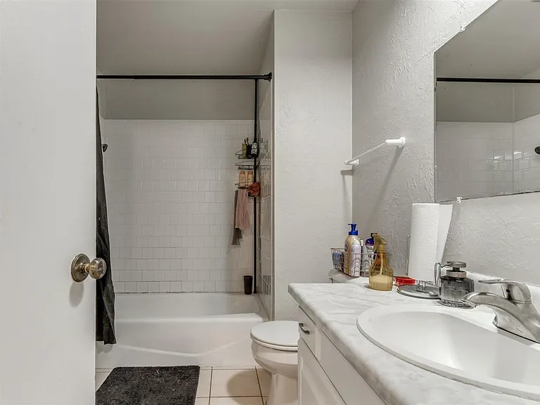 6916 Woodlake Dr #6920 — Photo 7