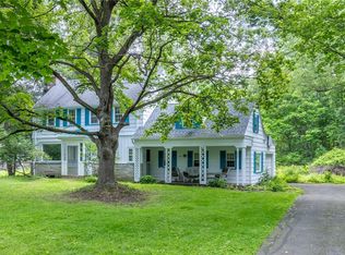 222 Long Meadow Cir, Pittsford, NY 14534