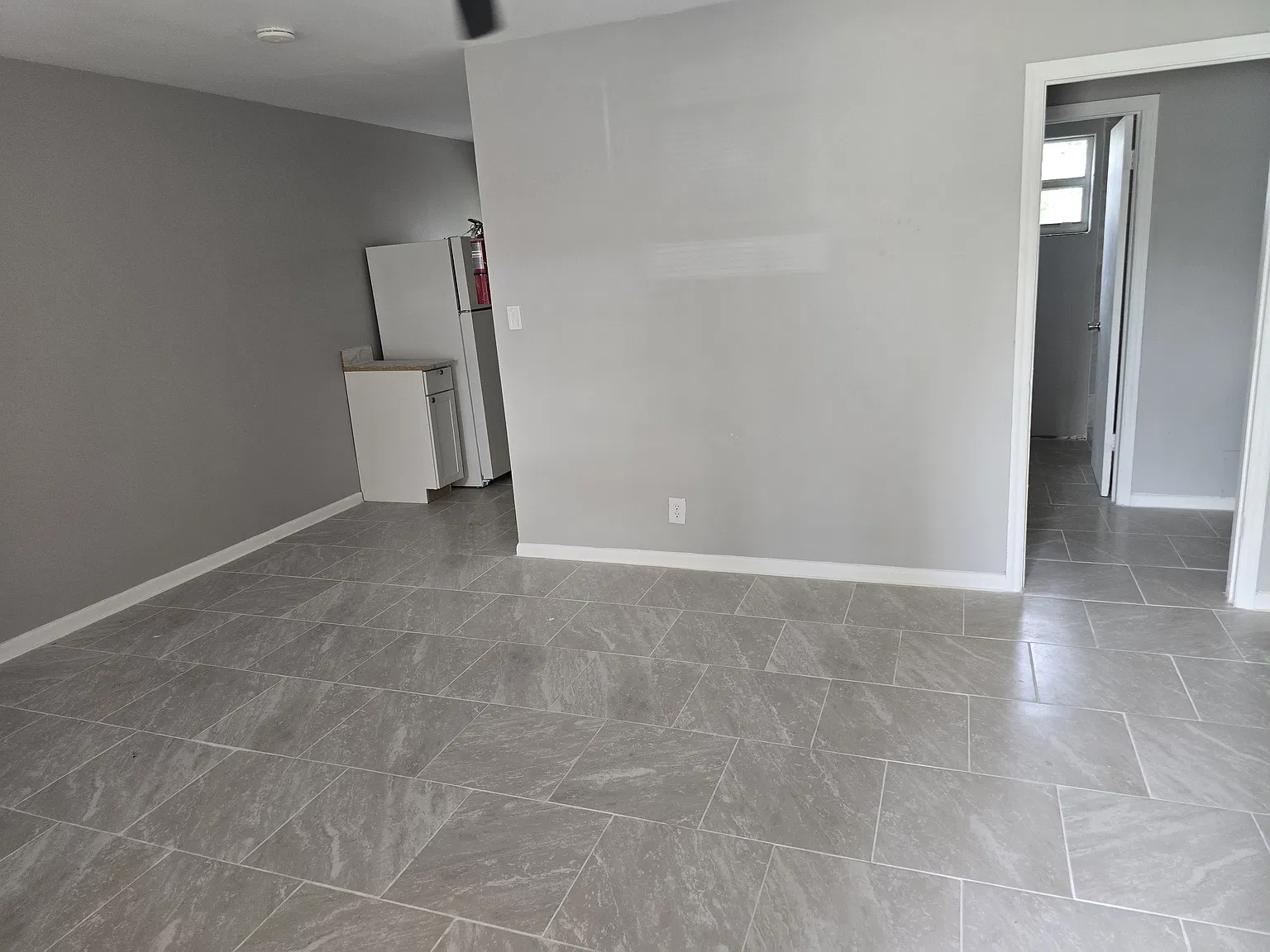 2 bed, 800 sqft, $2,150 — Photo 3