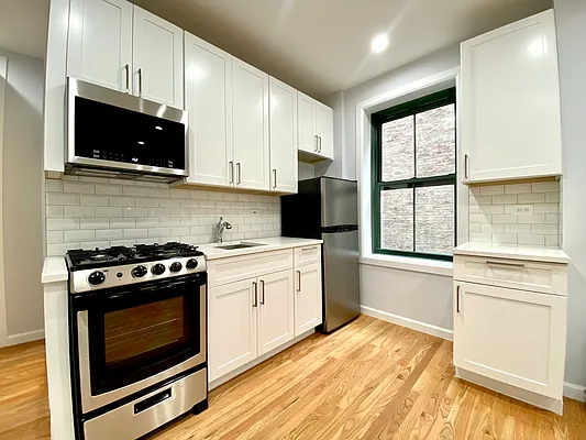 Rented by City & Suburban | media 7